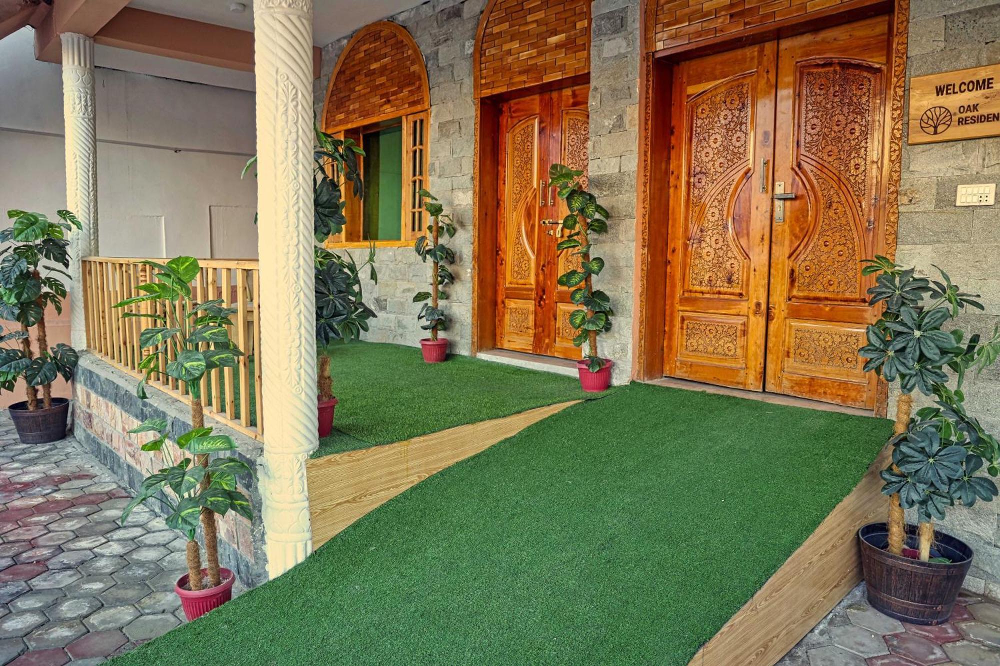 מלון גילגיט Oak Residency מראה חיצוני תמונה